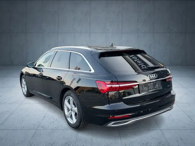 Audi A6 view 4