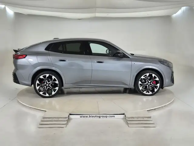 BMW X2 view 6