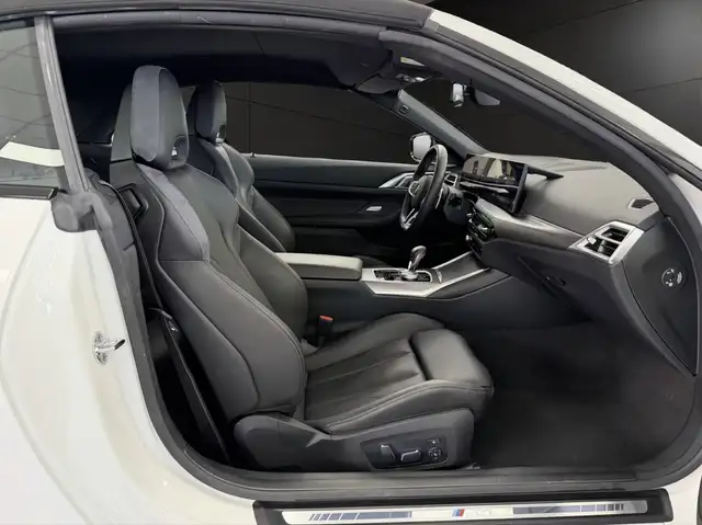 BMW M4 view 11