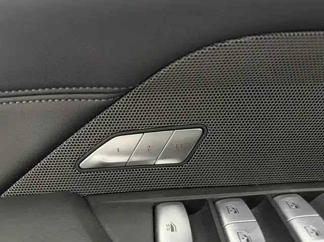 BMW M4 view 7