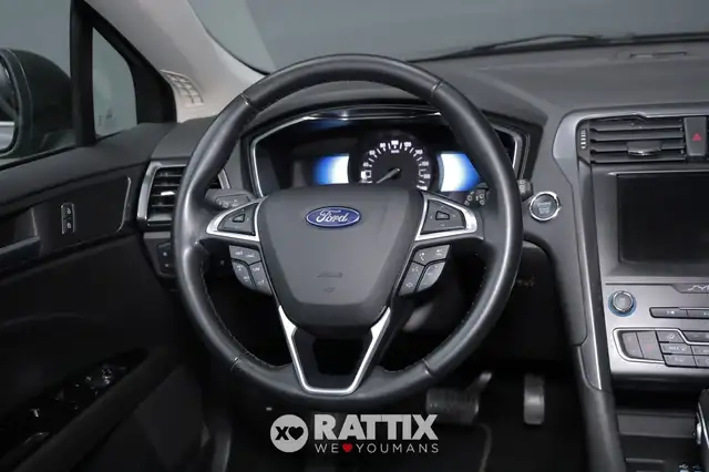 Ford Mondeo view 10