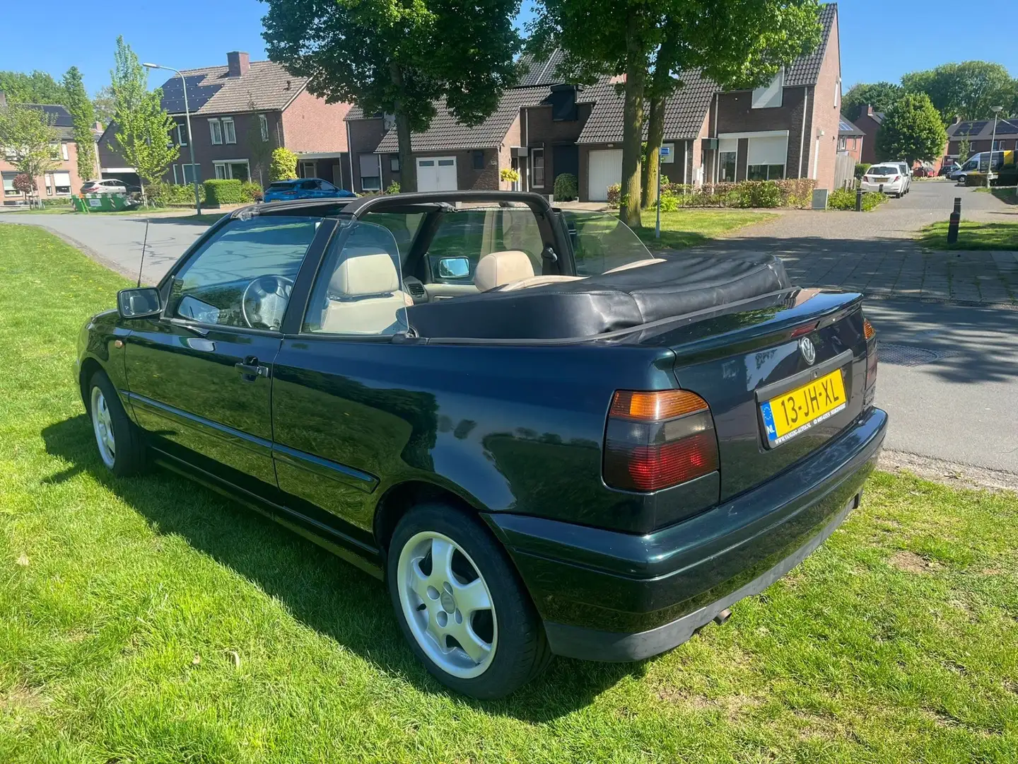 Volkswagen Golf Cabriolet 1.6 Groen - 1
