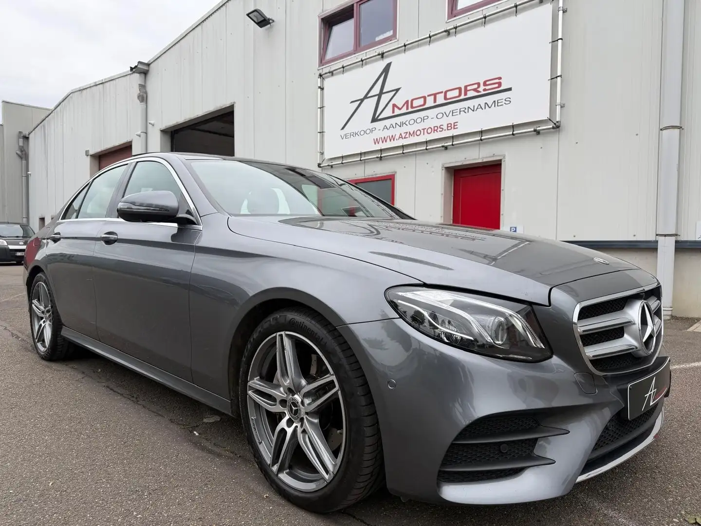 Mercedes-Benz E 200 d ///AMG Pano/360°/Carplay/Zetelvw/Leder/19inch Gris - 1