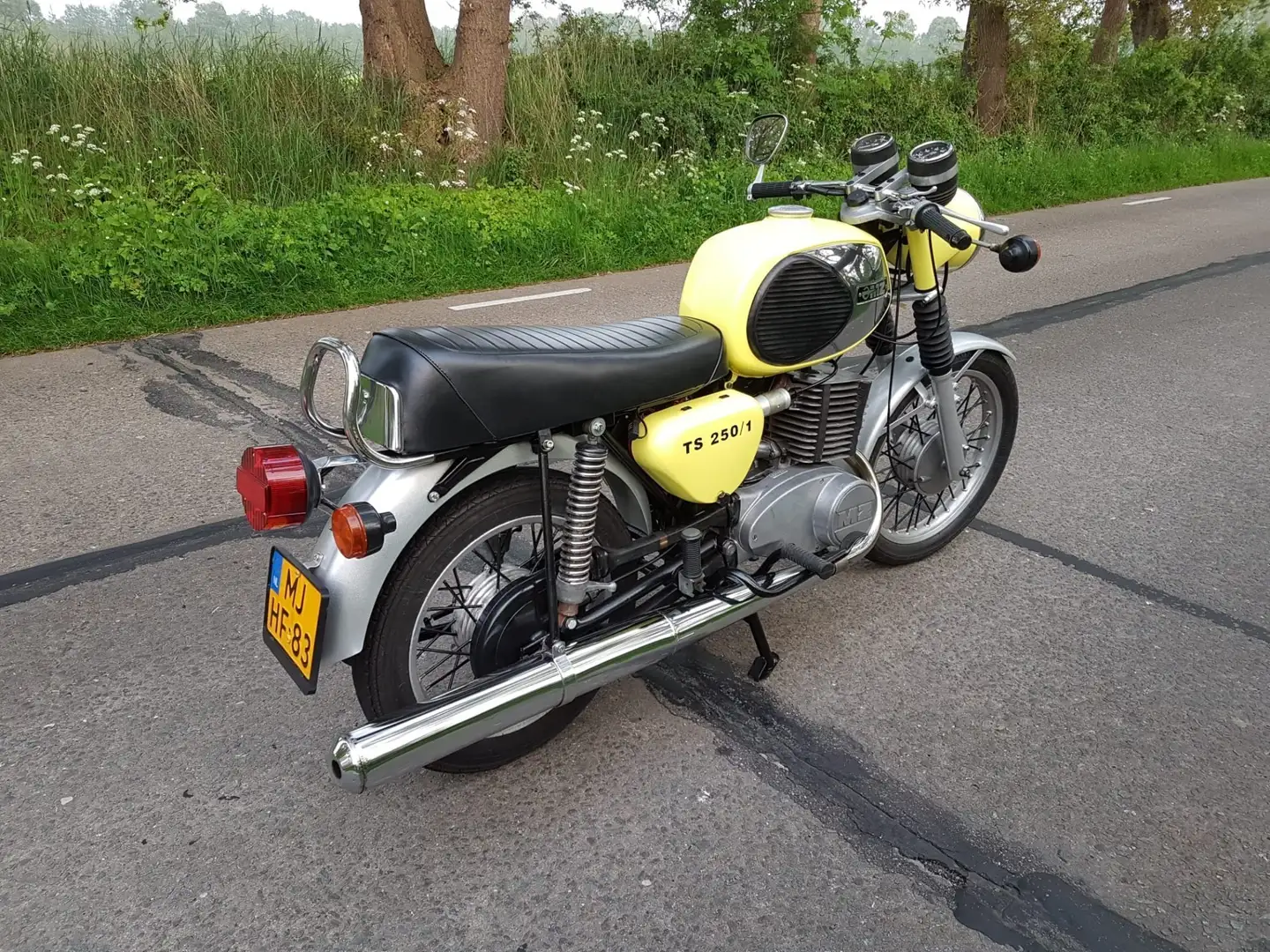 MZ TS 250 ts250/1 BJ 1979 žuta - 2