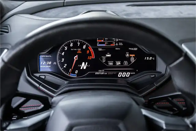 Lamborghini Huracan view 12