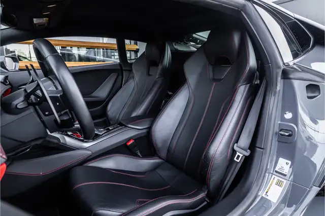 Lamborghini Huracan view 15