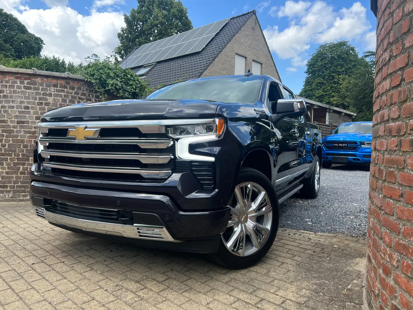 Chevrolet Silverado High Country € 64.500,- excl. btw Black - 1