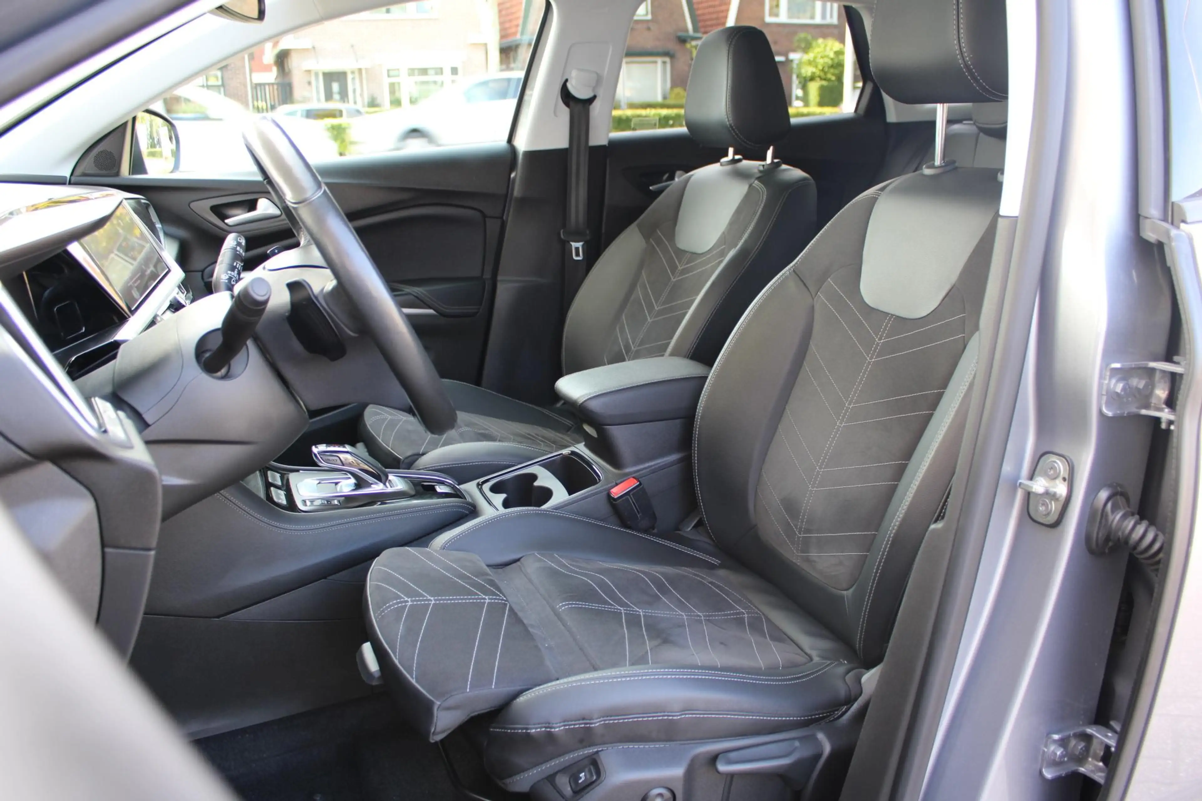 Opel Grandland 1.2 Turbo GS Line Navigatie | Winterpakket incl. v — photo 4