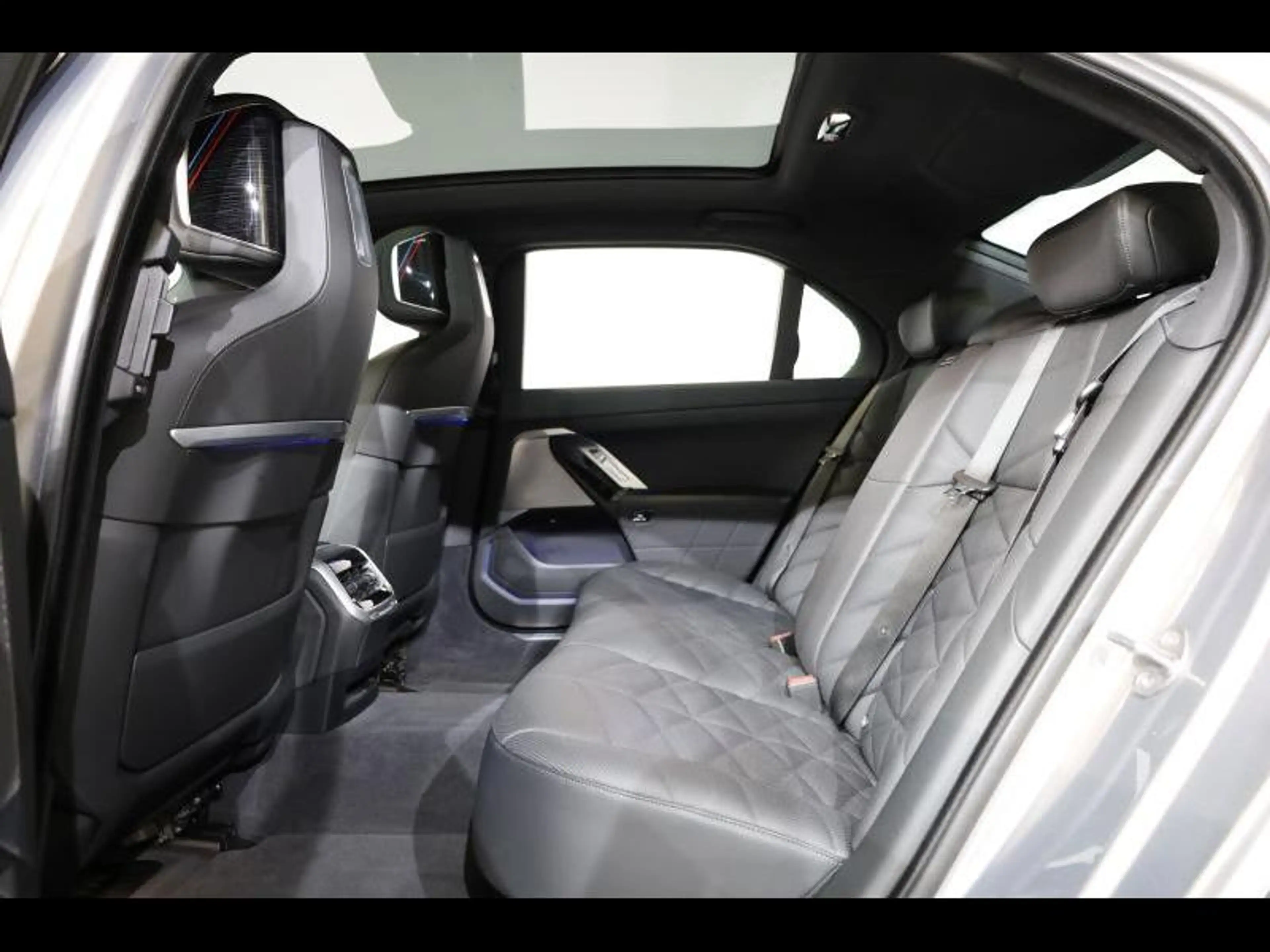 BMW i7 eDrive50 Kit M Sport — photo 10
