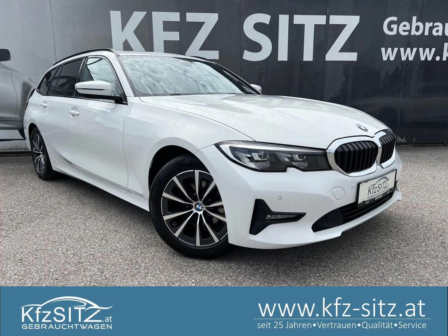 BMW 320 d  Touring Aut.| SPORTSITZ*PANORAMA Weiß - 1