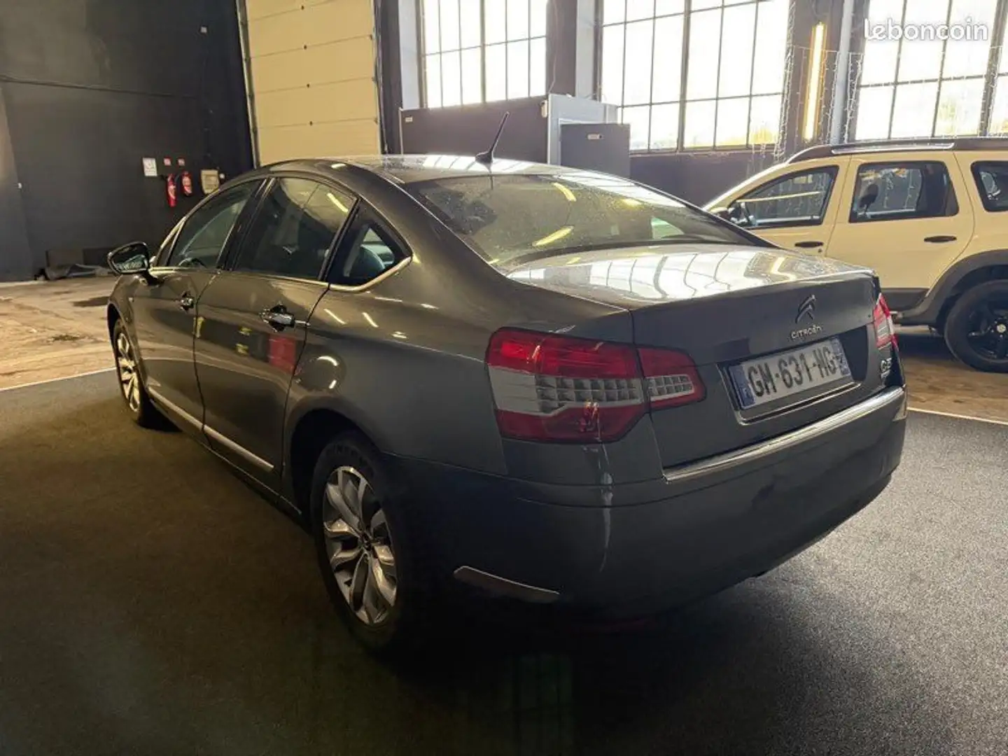 Citroen C5 2.0 HDI exclusive+ (165cv) sièges électriques GPS Bluetooth cuirs boîte automatique suivi d’entretien garantie reprise - Gris - 2