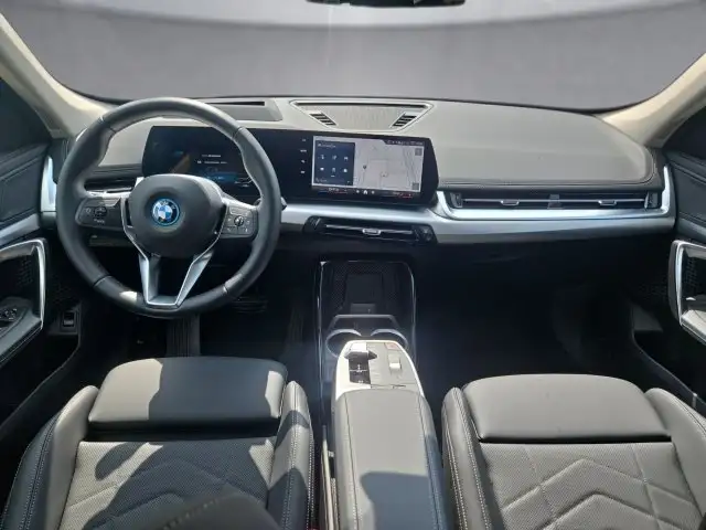 BMW iX1 eDrive20 U11 Ansicht 9