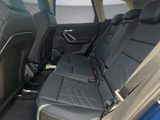 BMW iX1 eDrive20 U11 Ansicht 12