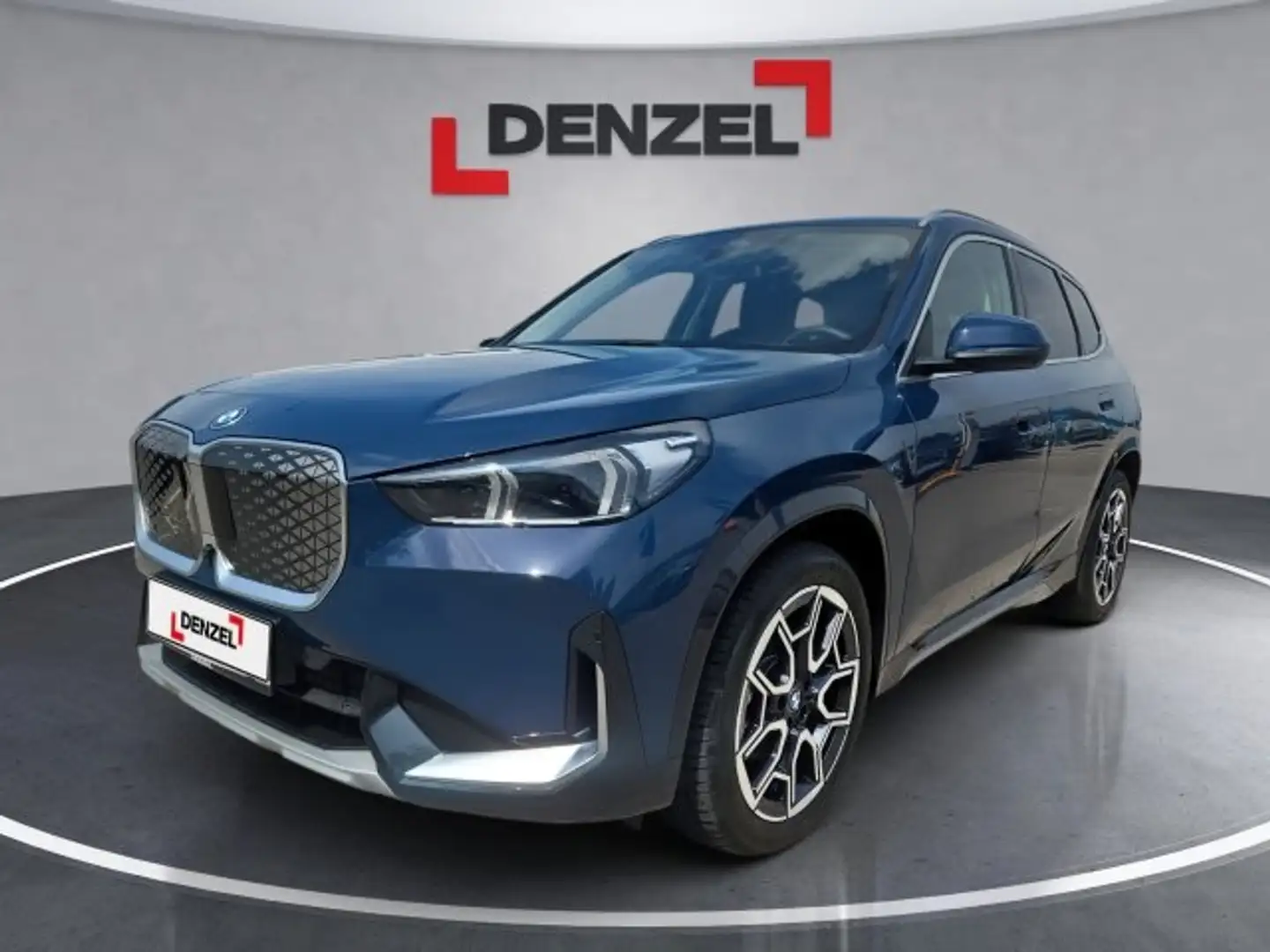BMW iX1 eDrive20 U11 Blau - 1