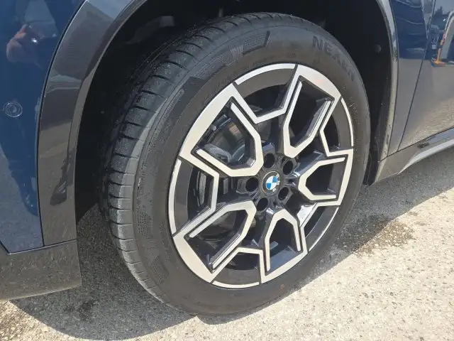 BMW iX1 eDrive20 U11 Ansicht 8