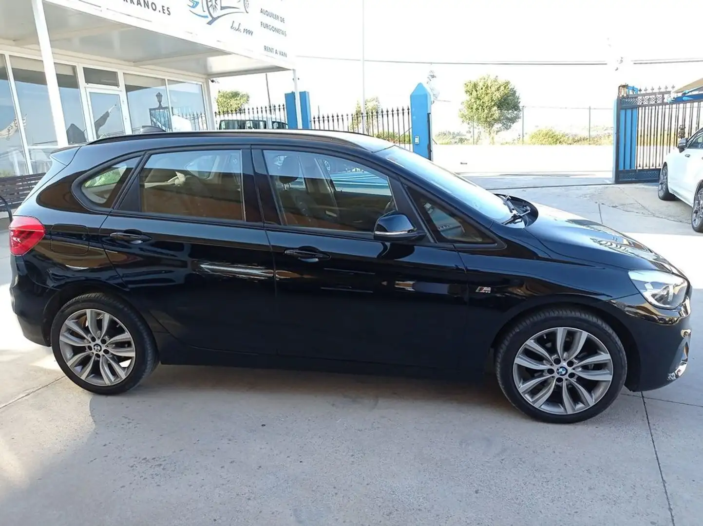 BMW 218 218i Active Tourer Noir - 2