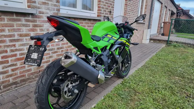 Kawasaki Ninja 125 - foto 4