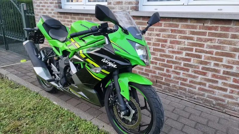 Kawasaki Ninja 125 - foto 5