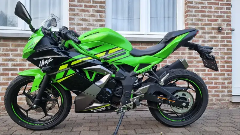 Kawasaki Ninja 125 - foto 6