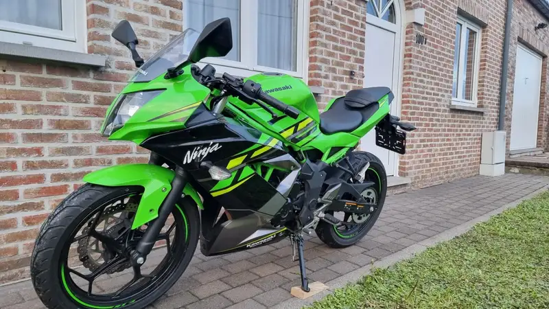Kawasaki Ninja 125 - foto 7