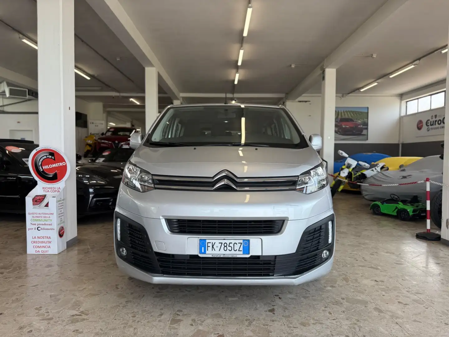 Citroen Jumpy BlueHDi 115 S&S PL-TN Furgone M Comfort Plateado - 2