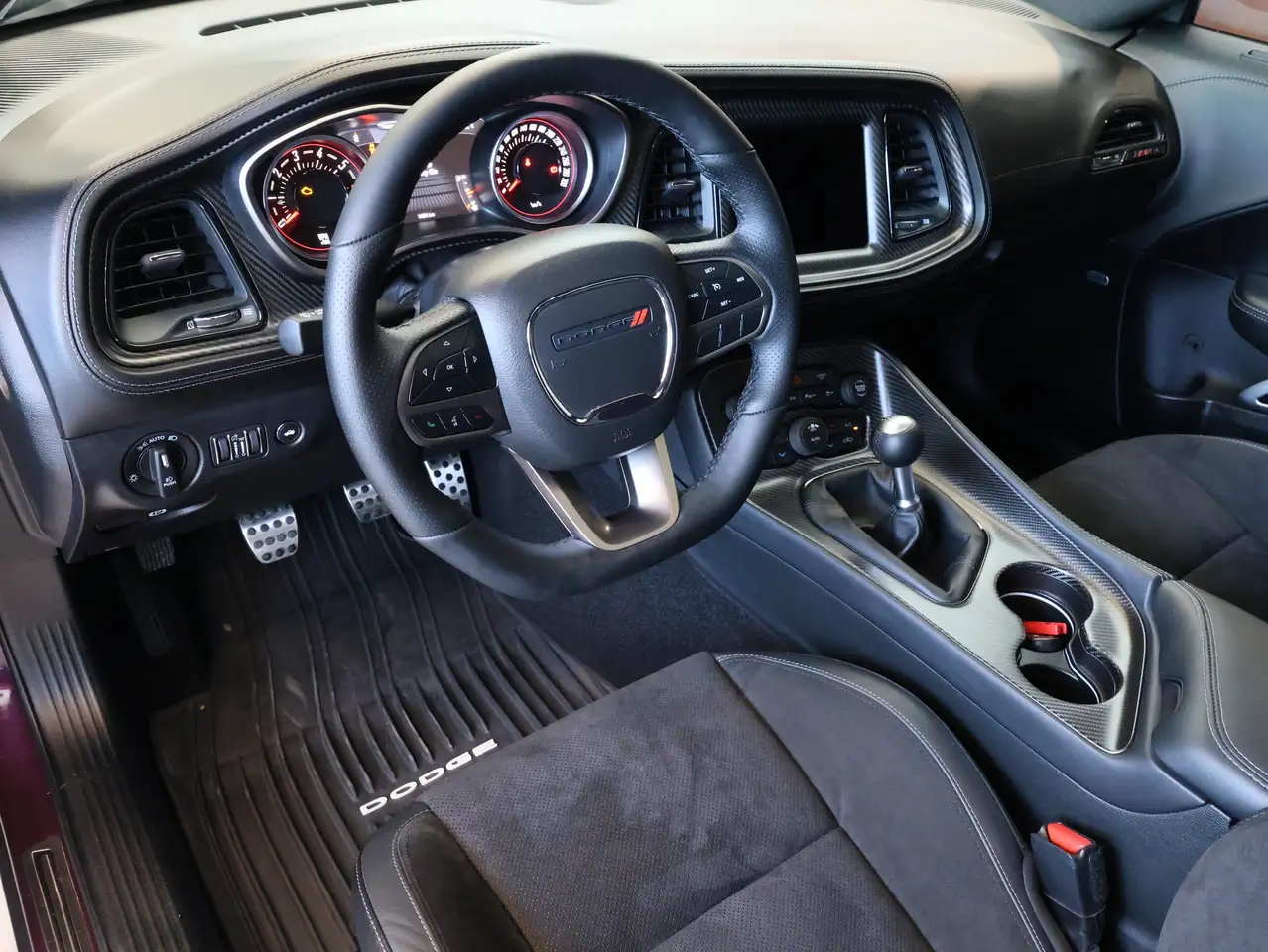 Dodge Challenger photo Dodge Challenger