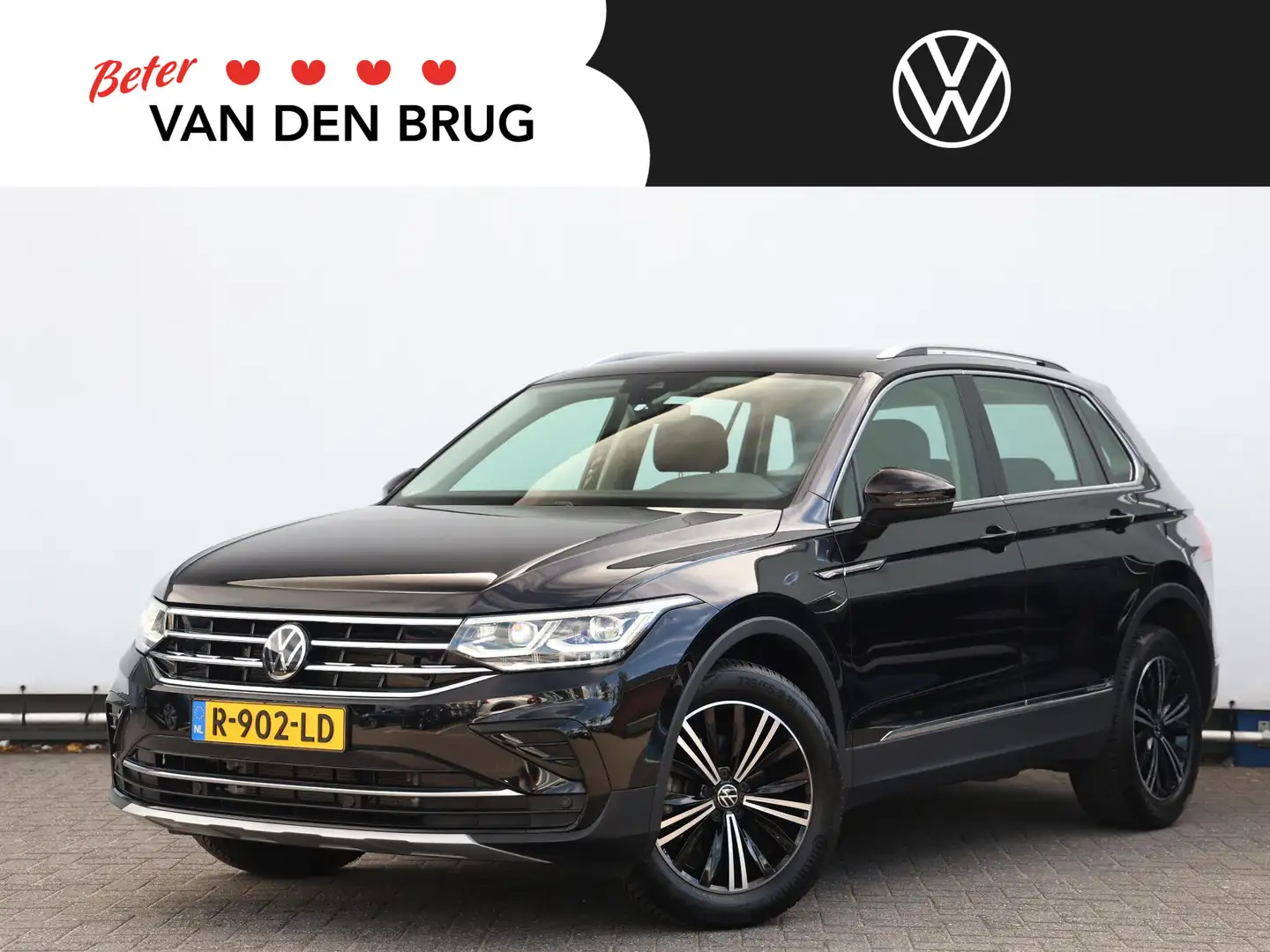 Volkswagen Tiguan 1.5 TSI Elegance 150pk DSG | Navigatie | Adaptieve Zwart - 1