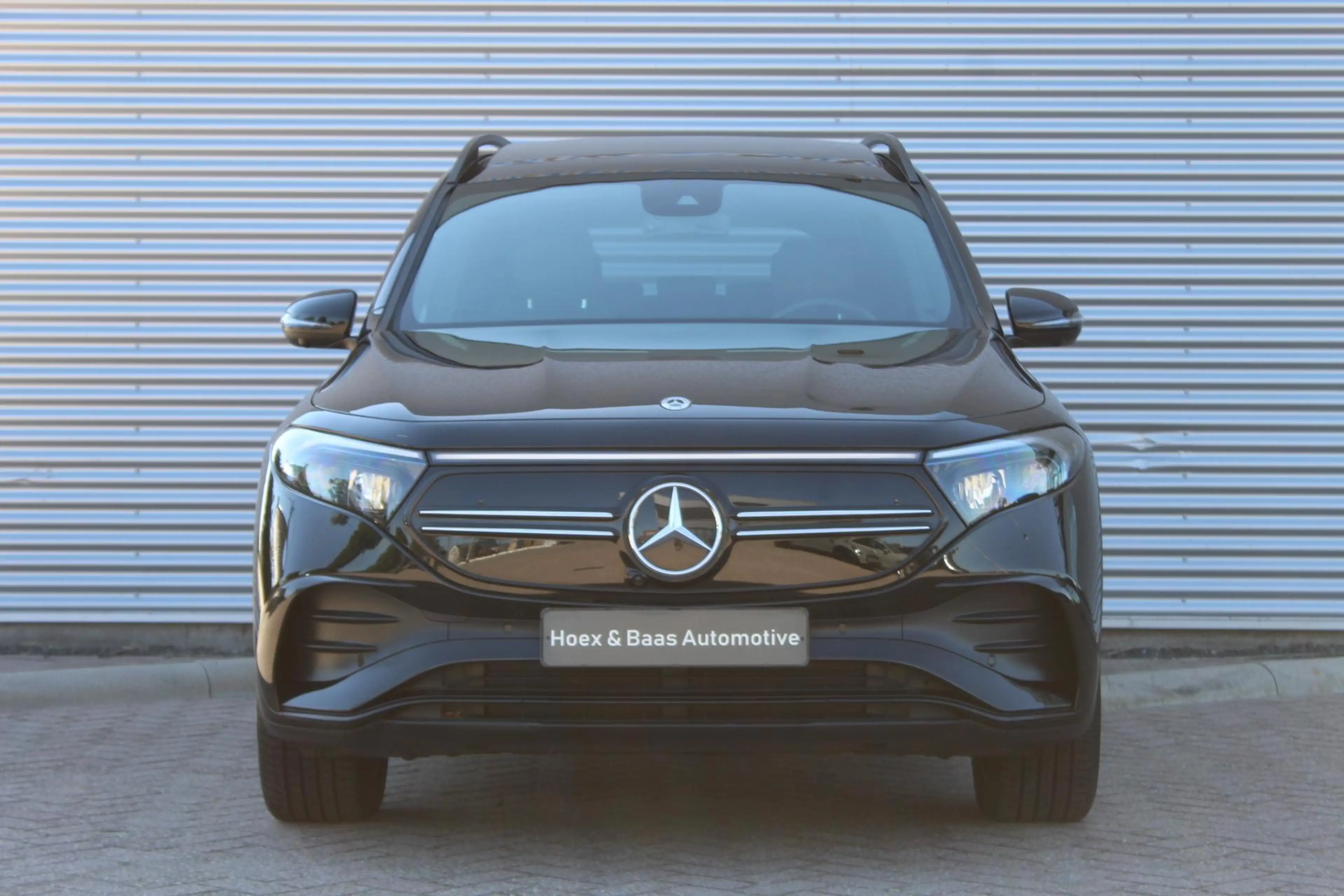 Mercedes-Benz EQB 250 AMG Line 7p. 67 kWh AMG/Pano/Memory/SOH 96% — photo 3