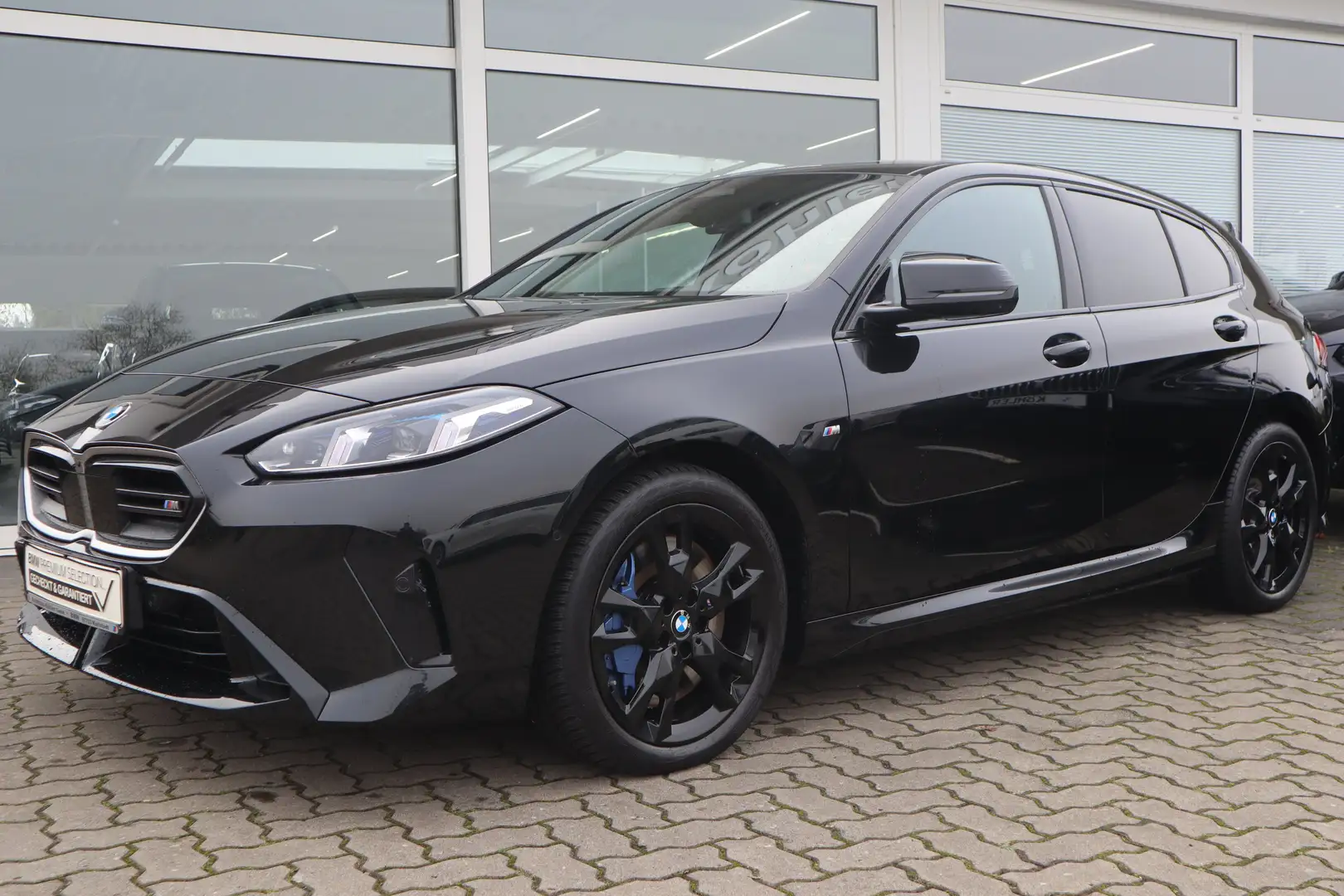 BMW 135 M135 xDrive Hatch/Head-Up/HK/DAB/LED/AHK/Lhz Noir - 1