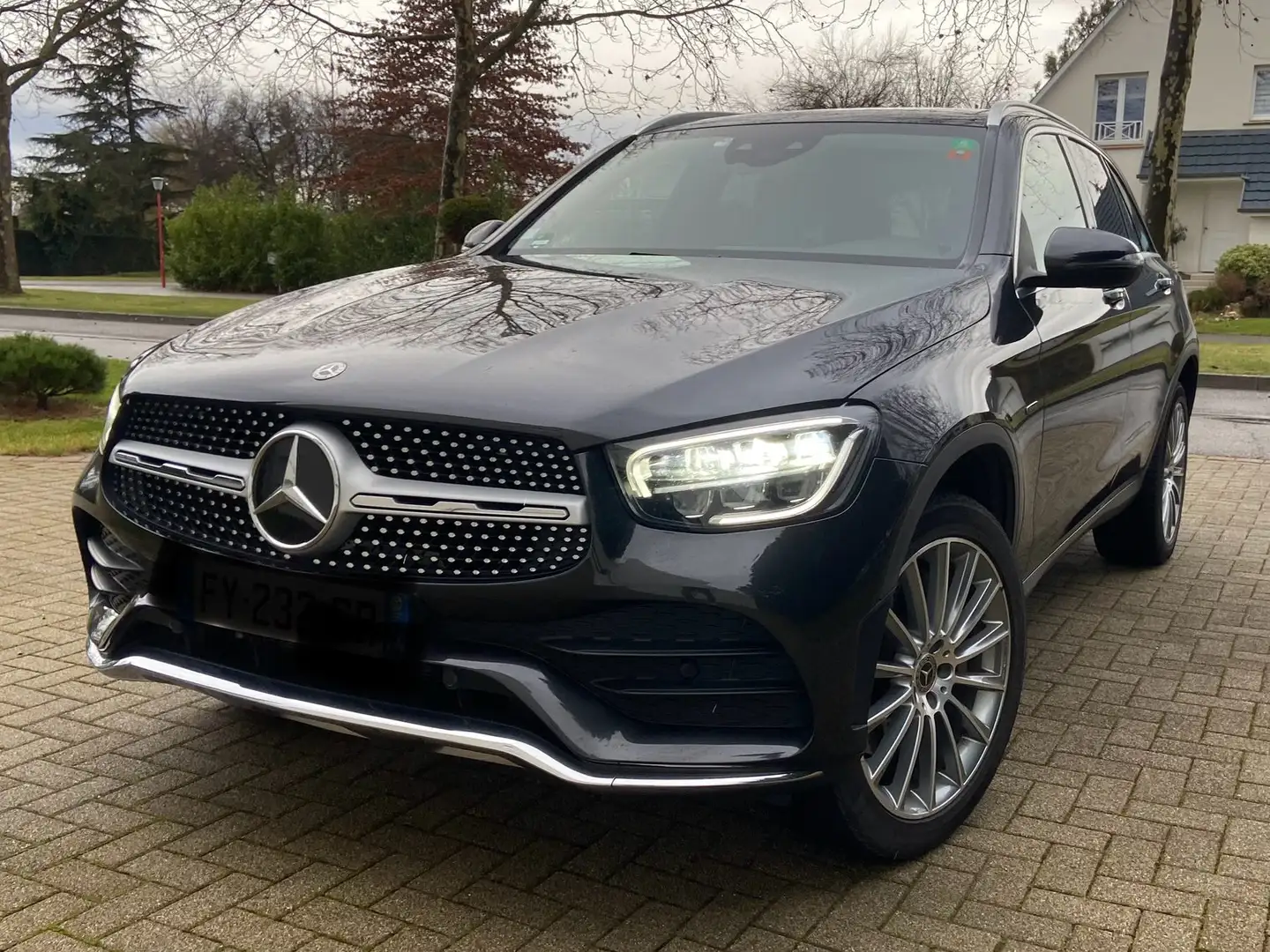 Mercedes-Benz GLC 300 GLC 300 de 9G-Tronic 4Matic AMG Line Gris - 1