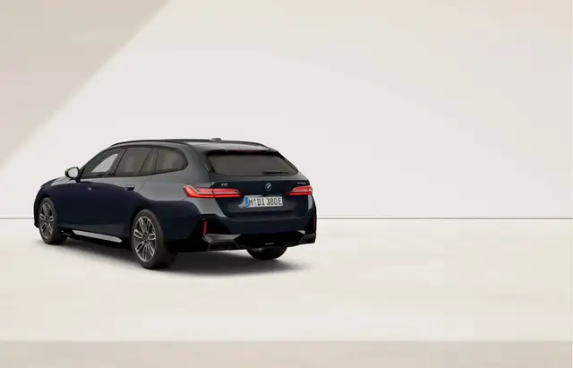 BMW I5 view 10