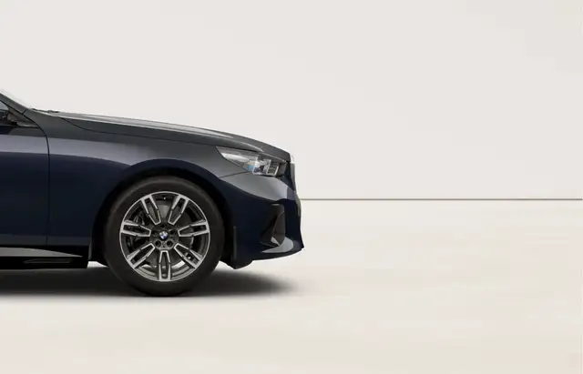 BMW I5 view 9