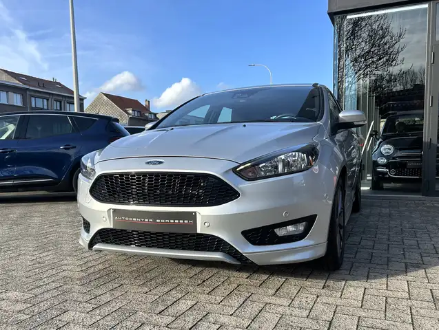 Ford Focus 1.5 EcoBoost ST Line