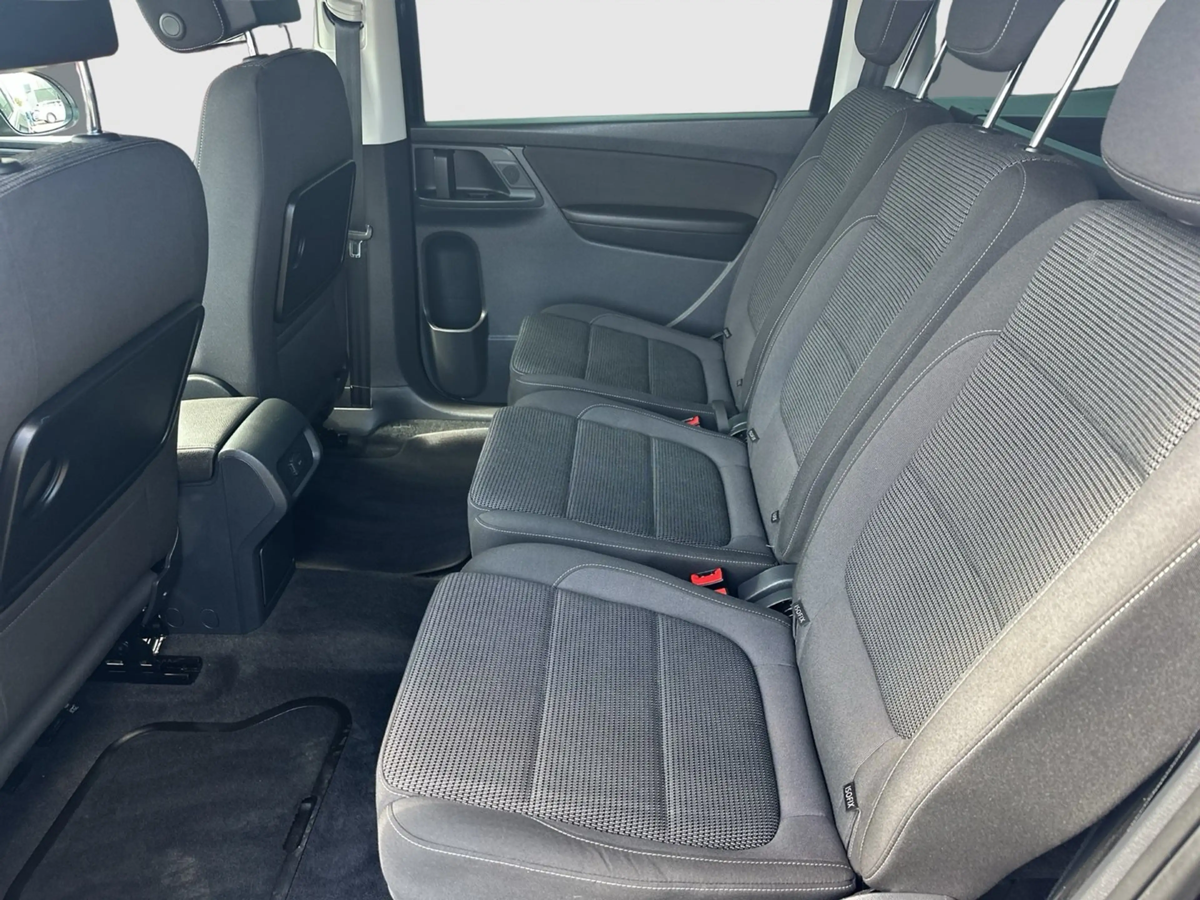 Volkswagen Sharan Business TDI SCR DSG — photo 8