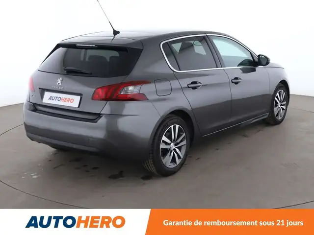 Peugeot 308 view 6