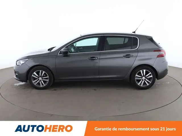 Peugeot 308 view 3