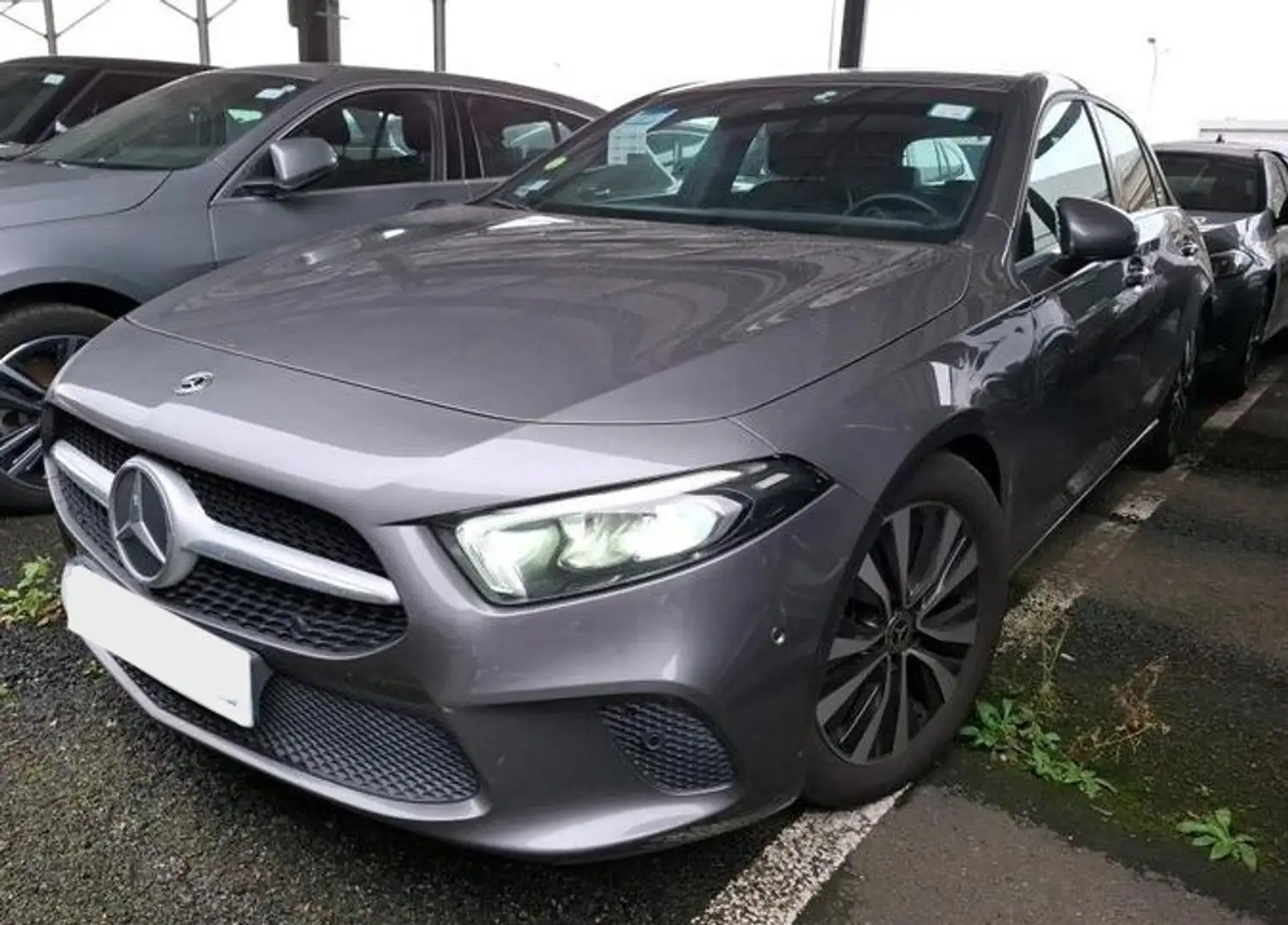 Mercedes-Benz A 180 180d 8G-DCT Gris - 2