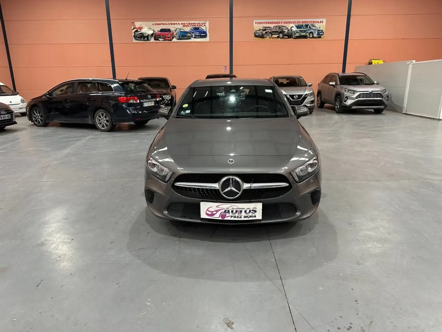 Mercedes-Benz A 180 180d 8G-DCT Gris - 2