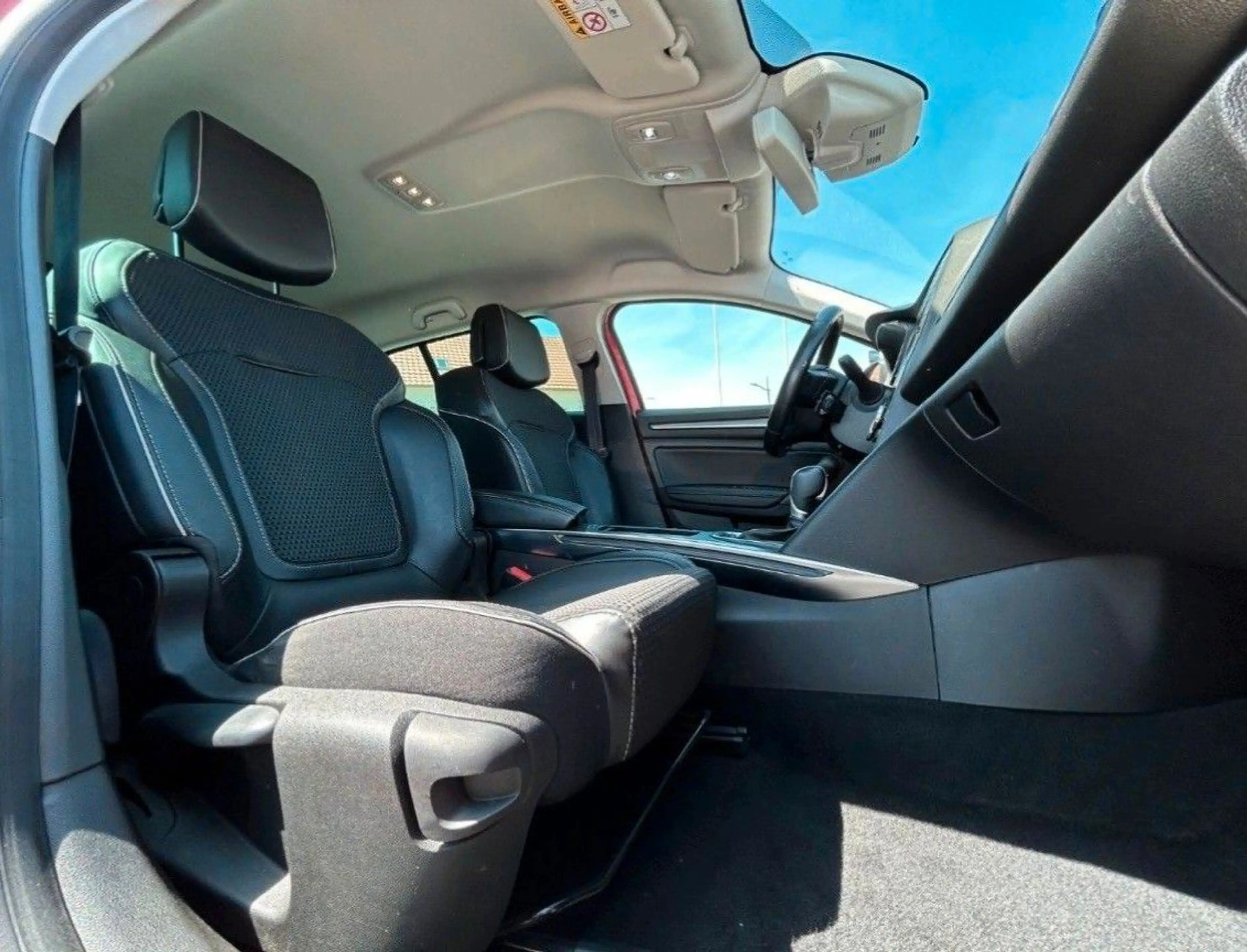 Renault Megane IV Grandtour BOSE 1.2 AUT — photo 14