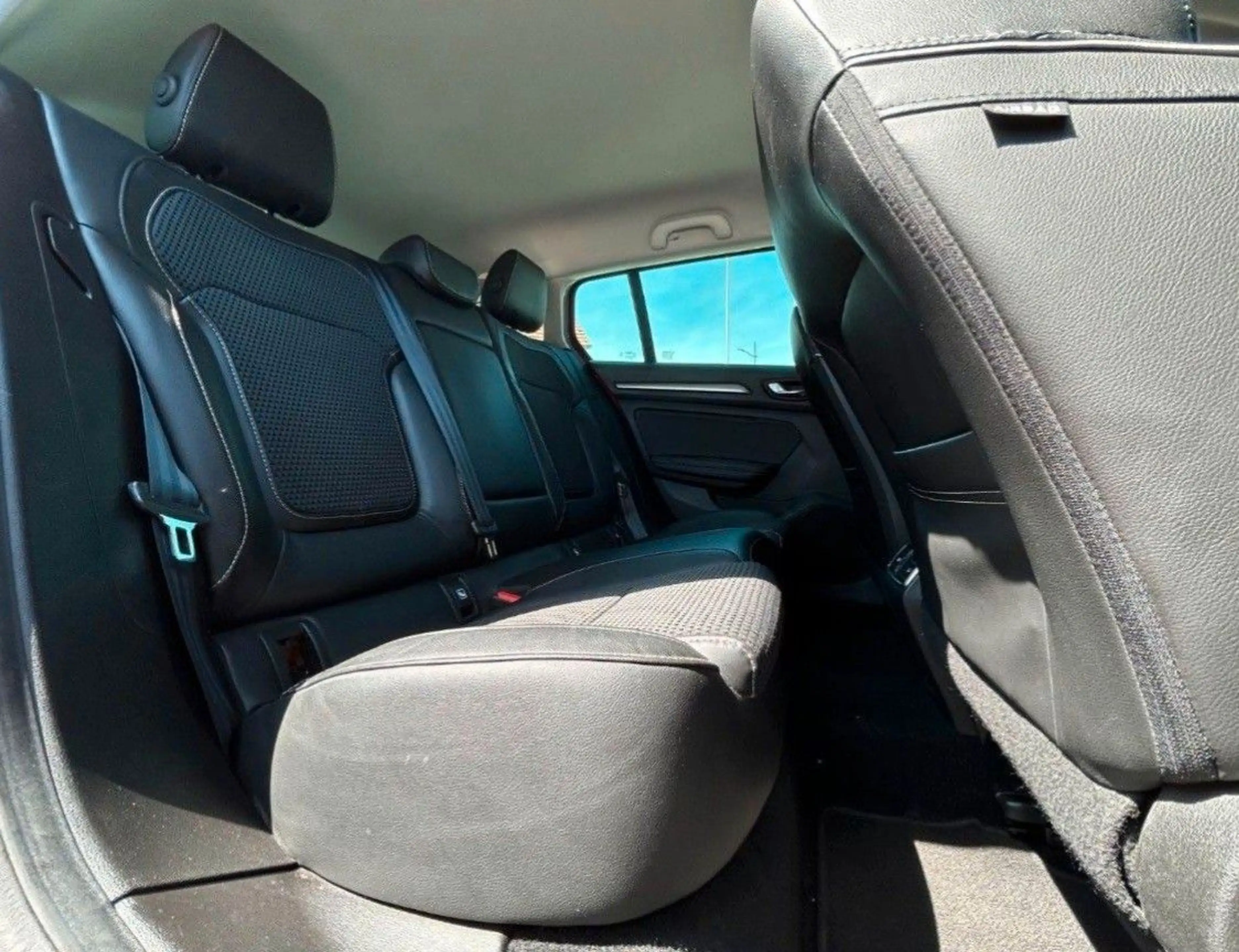 Renault Megane IV Grandtour BOSE 1.2 AUT — photo 13