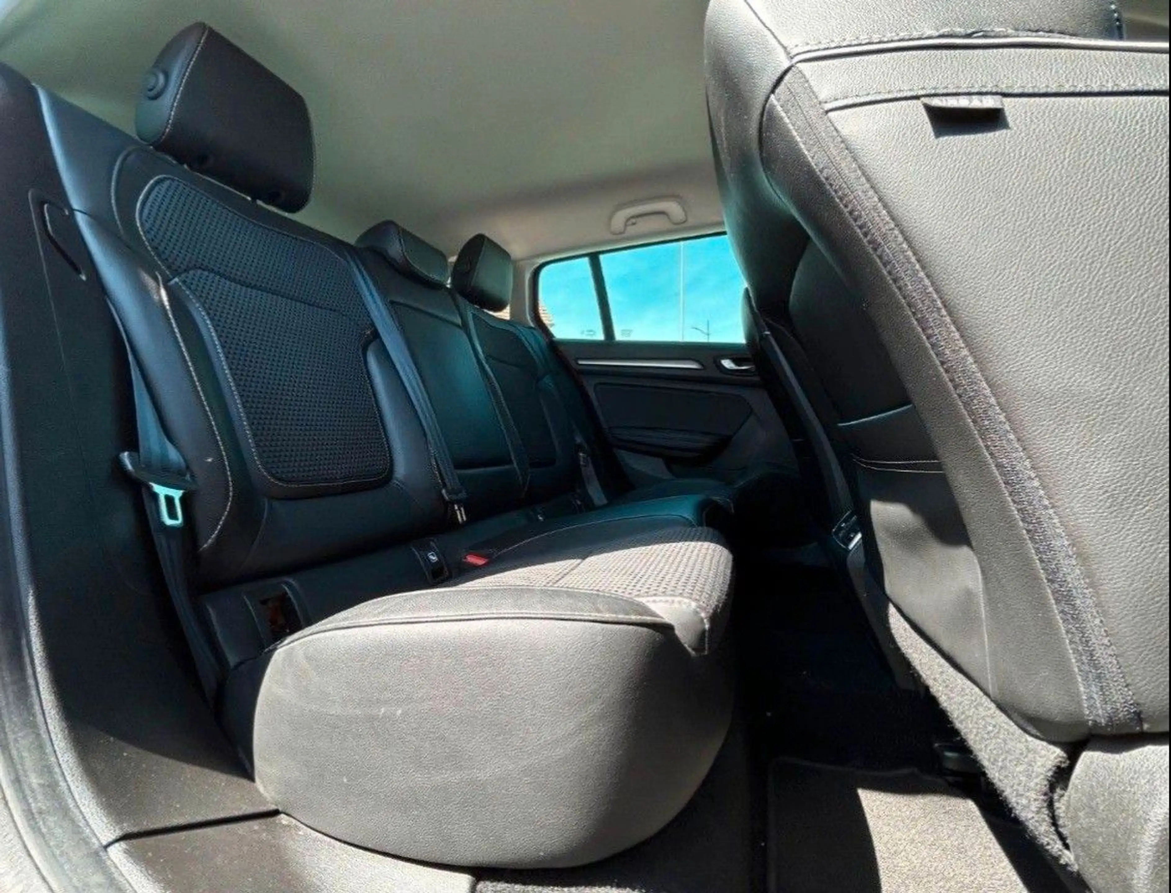 Renault Megane IV Grandtour BOSE 1.2 AUT — photo 15