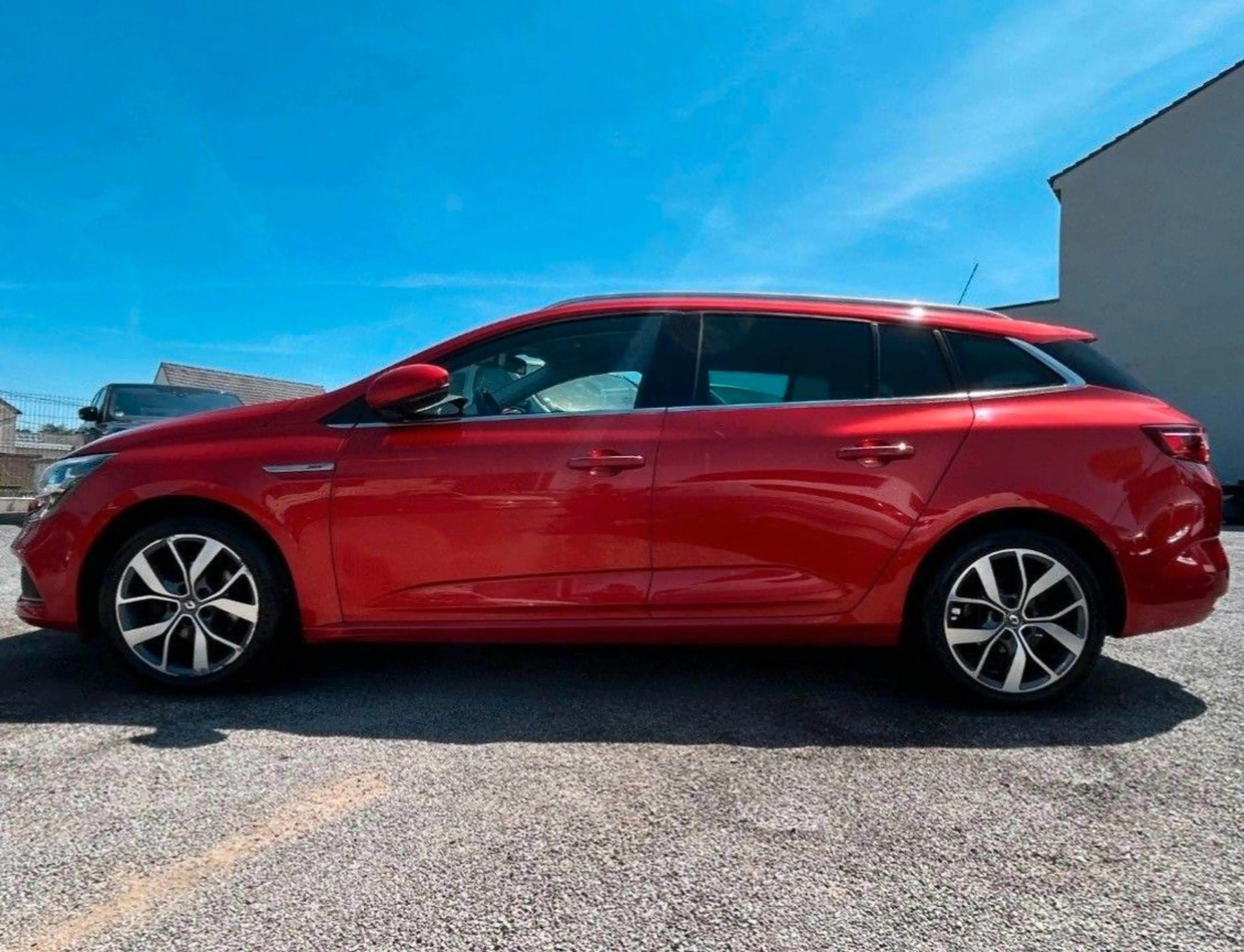 Renault Megane IV Grandtour BOSE 1.2 AUT — photo 6