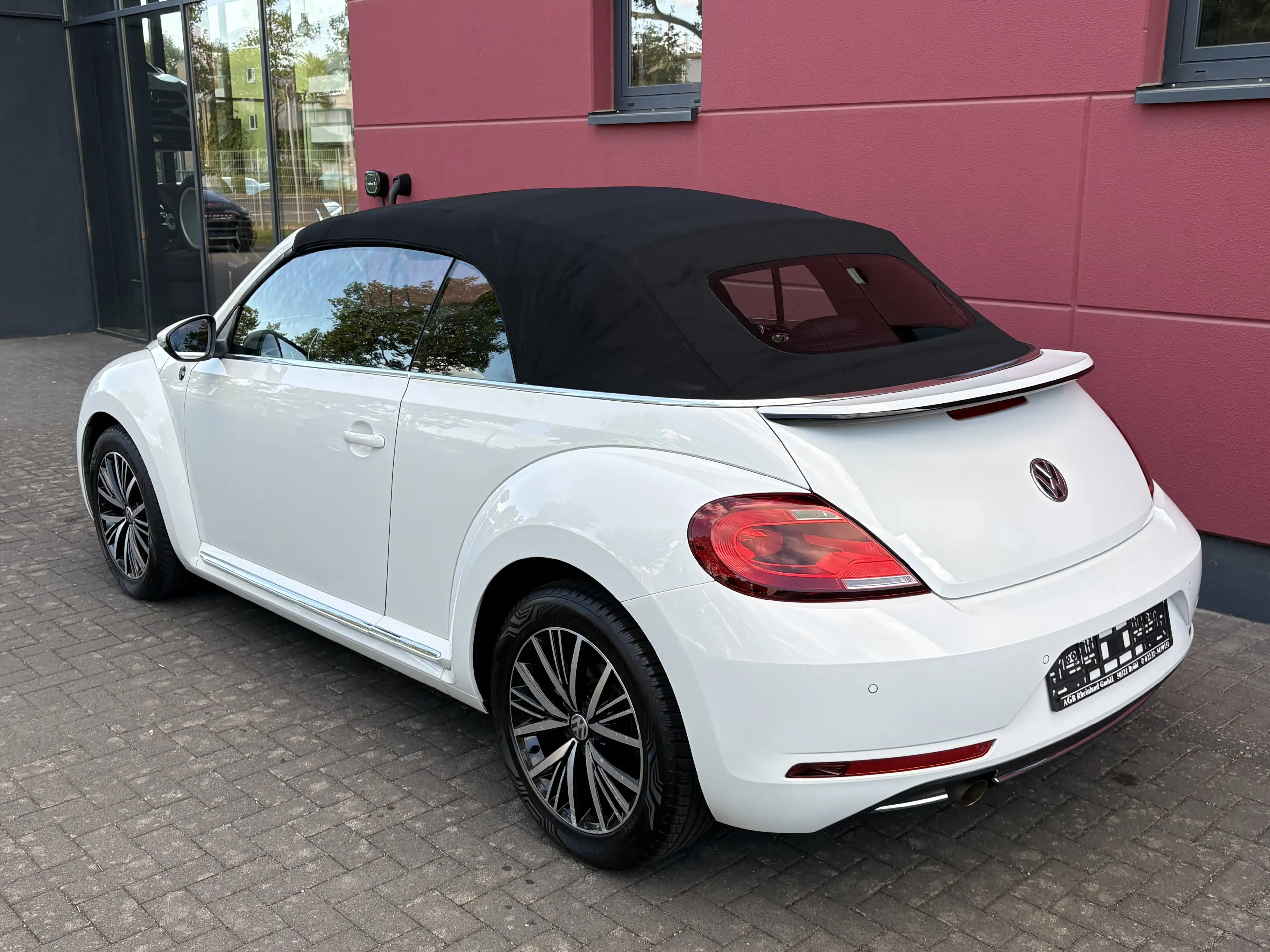 Volkswagen New Beetle CABRIO 1.2 TSI SONDERMODELL EDITION SOUND NAVI ALU17" 1-HAND* — photo 4