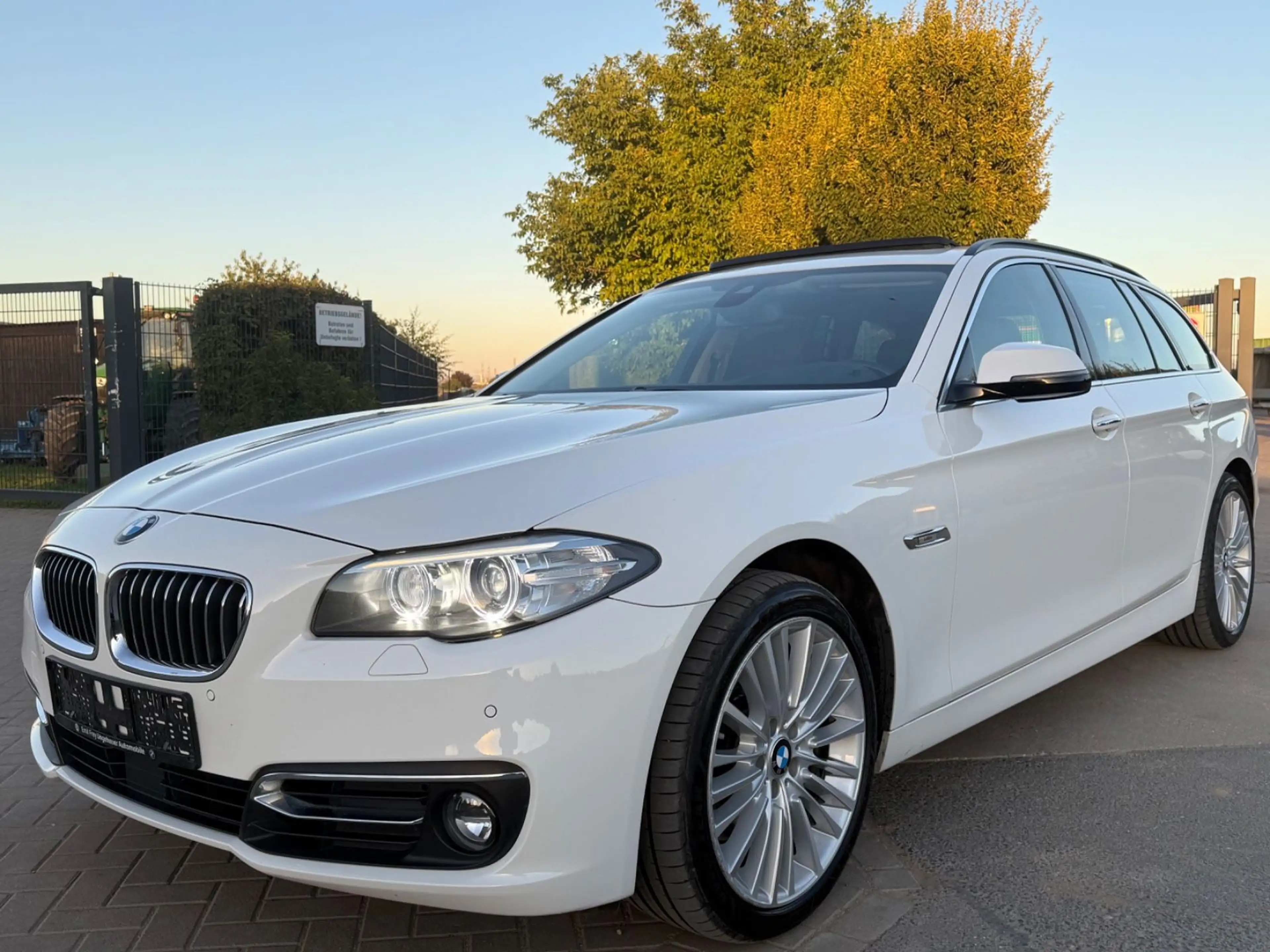 BMW 535 D Touring XDrive*Luxury*Pano*VOLL*E.AHK*