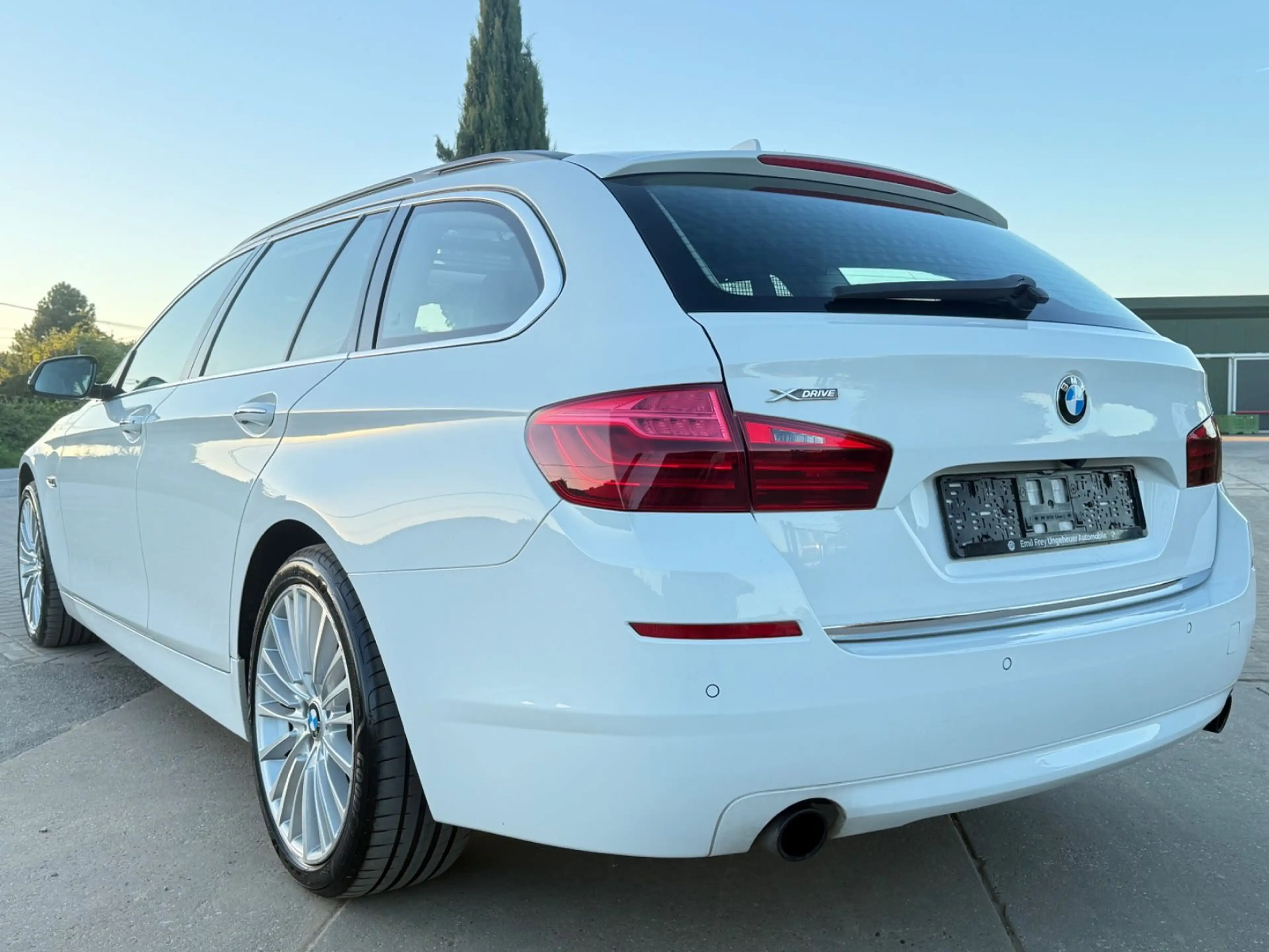 BMW 535 D Touring XDrive*Luxury*Pano*VOLL*E.AHK* — photo 10