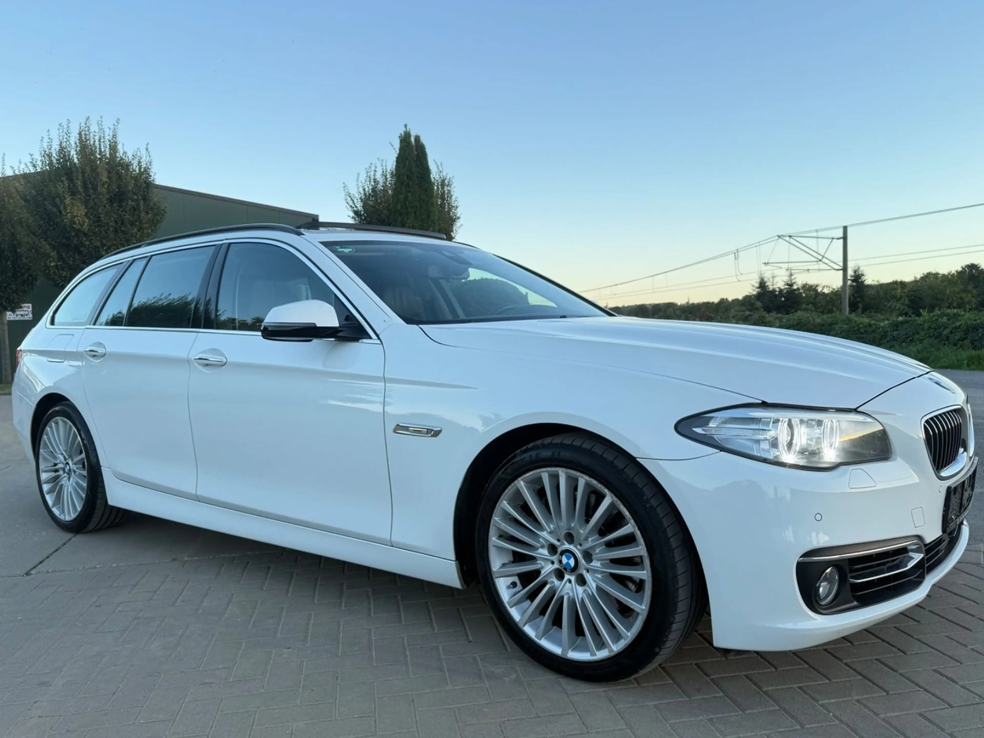 BMW 535 D Touring XDrive*Luxury*Pano*VOLL*E.AHK* — photo 9