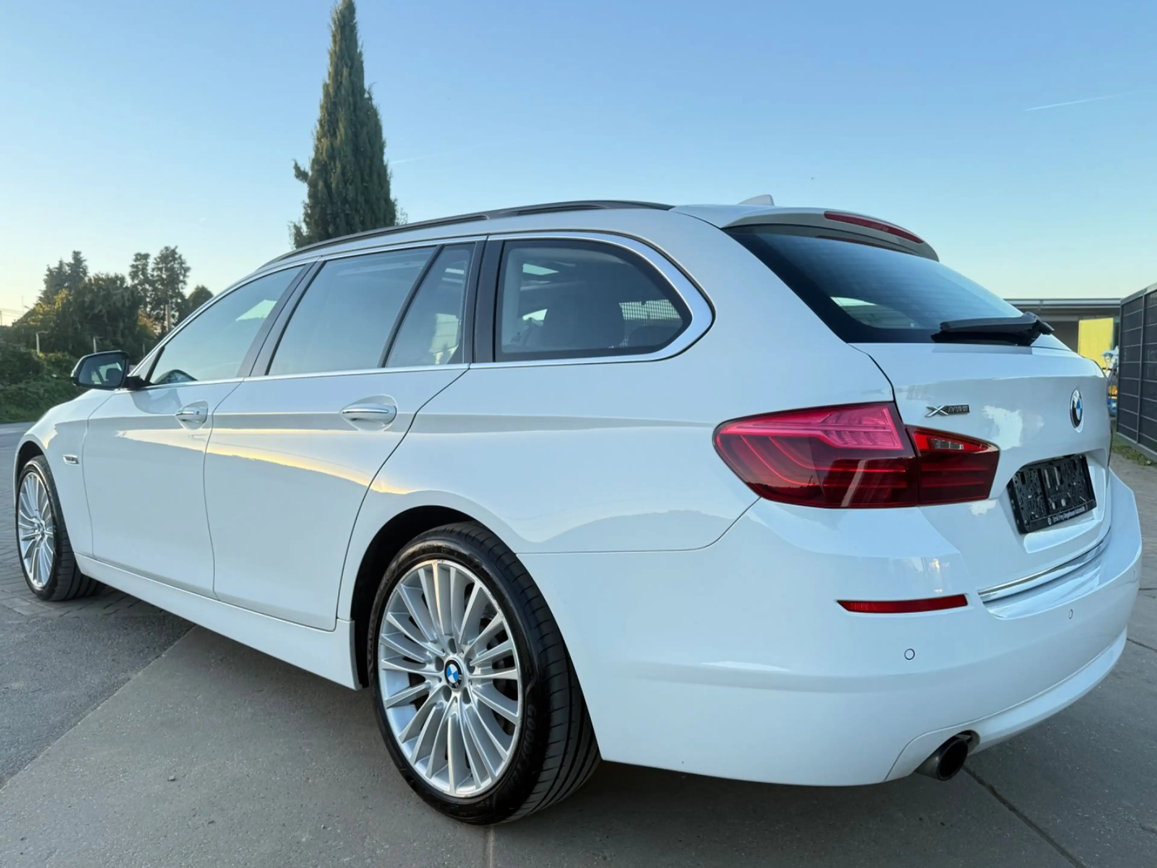 BMW 535 D Touring XDrive*Luxury*Pano*VOLL*E.AHK* — photo 5