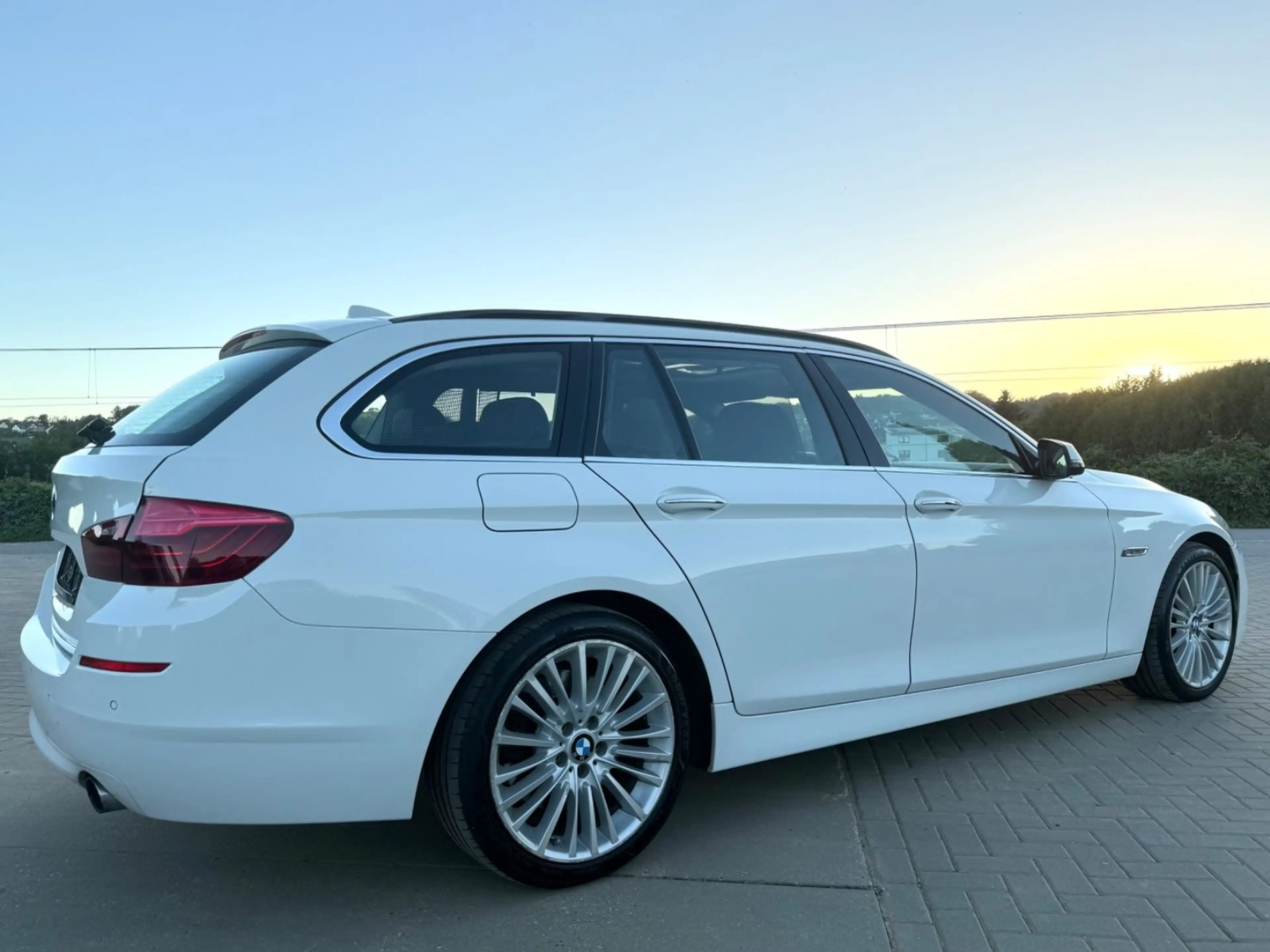 BMW 535 D Touring XDrive*Luxury*Pano*VOLL*E.AHK* — photo 12