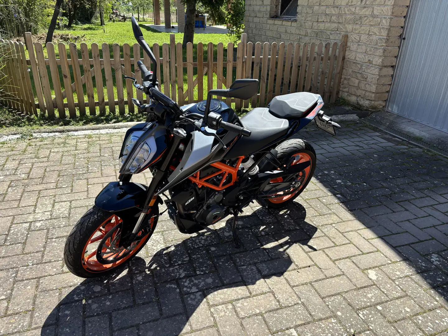 KTM 390 Duke - 1