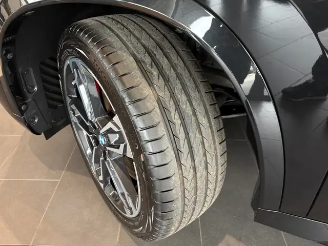 BMW X1 view 3